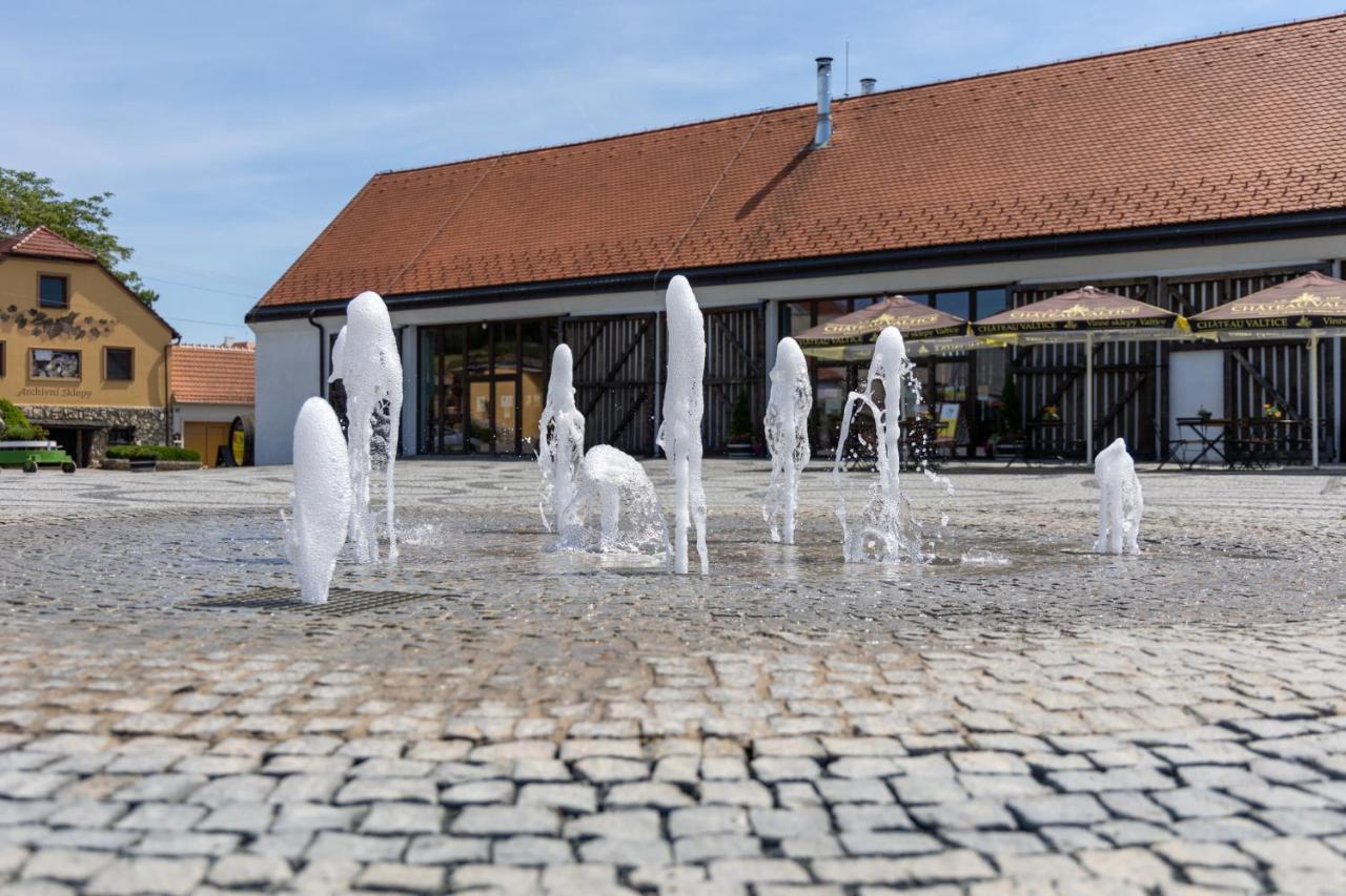 Penzion Alenka Valtice Exterior foto